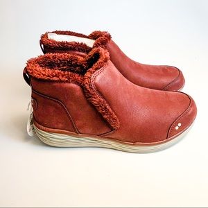 RYKA Namaste Wedge comfort